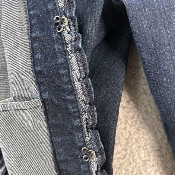 Chico's Denim Jacket Wome's Size 2 Blue Long Sleeves Pockets Jean - Picture 6 of 10